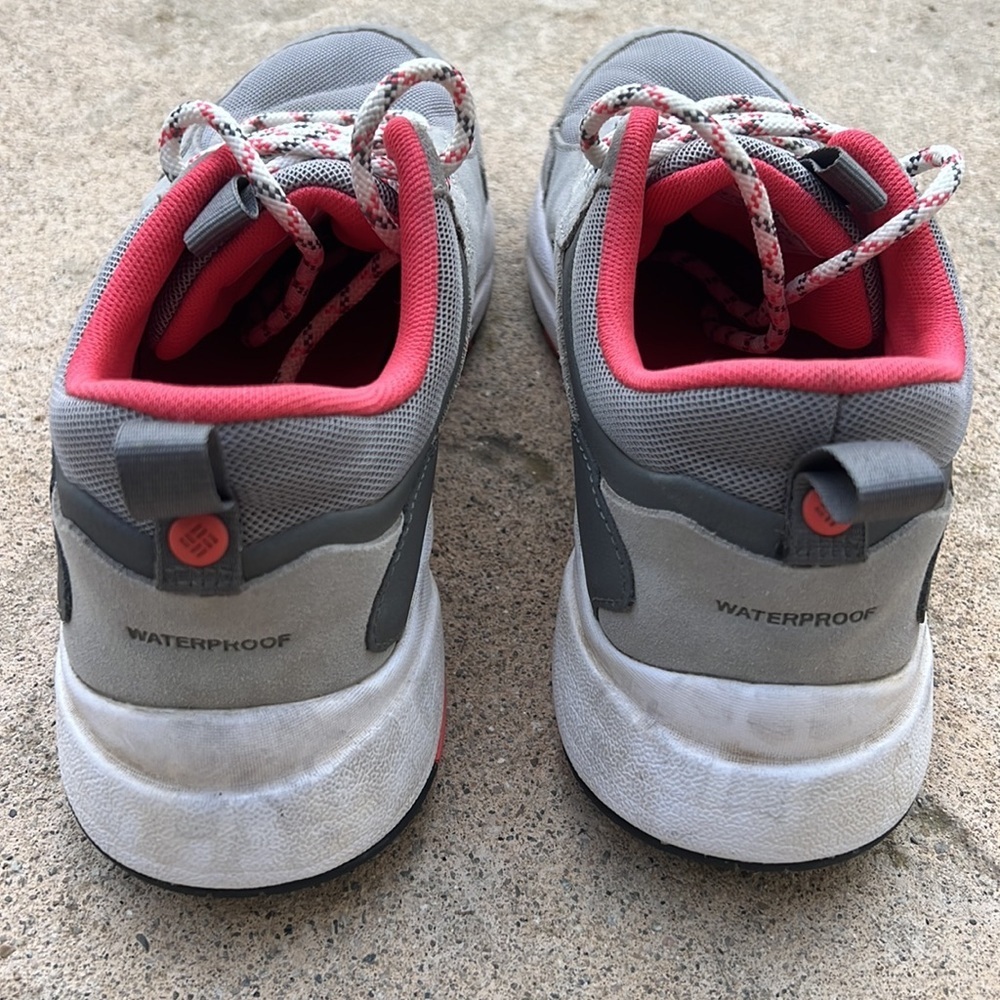 Columbia Women's Pivot Mid Waterproof Hiking Shoe Size 9 - Picture 4 of 9